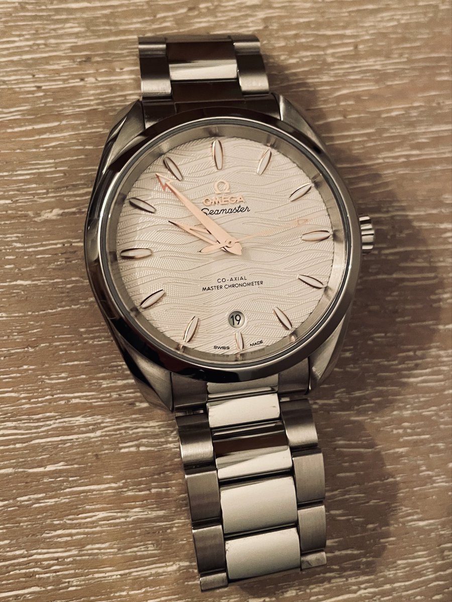 フロイデ tweet media