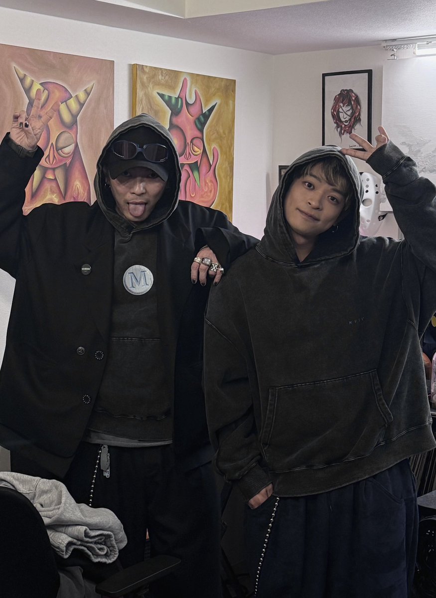 2025

山中納め

2025→2026

カウントダウンアクト
たのしみすね

☮️✌️Ⓜ️
👁️‍🗨️
🔵🔵🔵