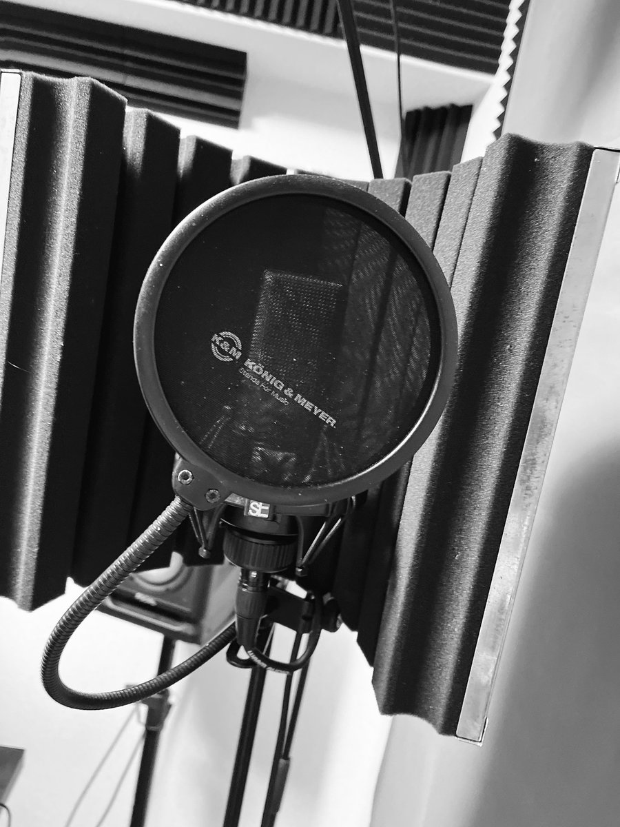 結局このテイクになんか物足りなさを感じて、昨日再RECしてきました🎙️⚡️
めっちゃいい感じ！2月リリース予定です✌️