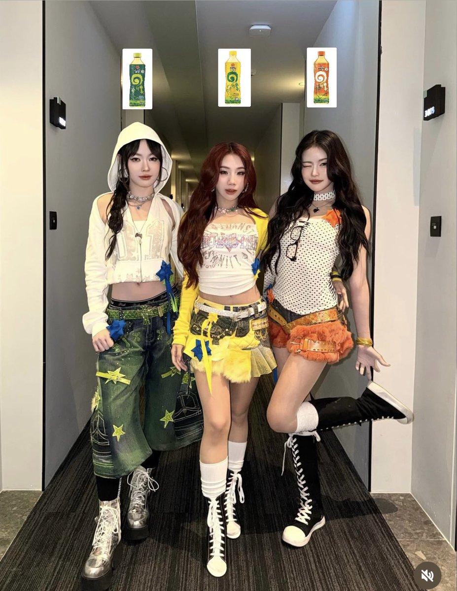 นอกจากพี่สไตล์ลิสpixxieทำถึงเรื่องความสวยความเข้ากับเด็กแต่ละคนแล้ว ยังพรีเซนชุดออกมาได้เข้ากับงานลูกค้านั้นๆอีกอ่ะ เก่งมากๆนี่ชอบชุดงานเมื่อคืนมาก อิชิตันสุดๆเริ่ดๆเลยแหละ
#ICHITANCOUNTDOWNxPiXXiE