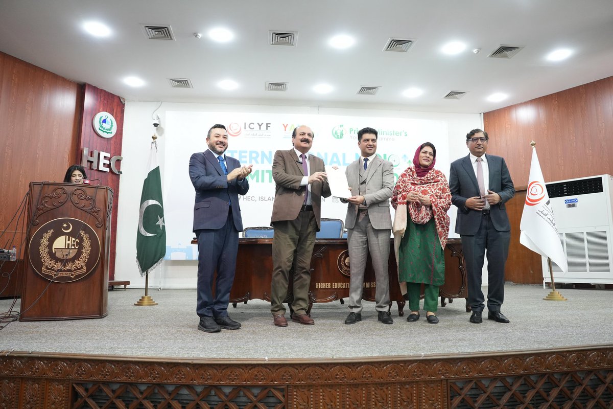 The Prime Minister’s Youth Programme congratulates Mr. Fsahat Ul Hassan on his appointment as Coordinator to the Chairman, PMYP for the Organization of Islamic Cooperation (OIC) on an honorary basis.

The notification was formally awarded during the