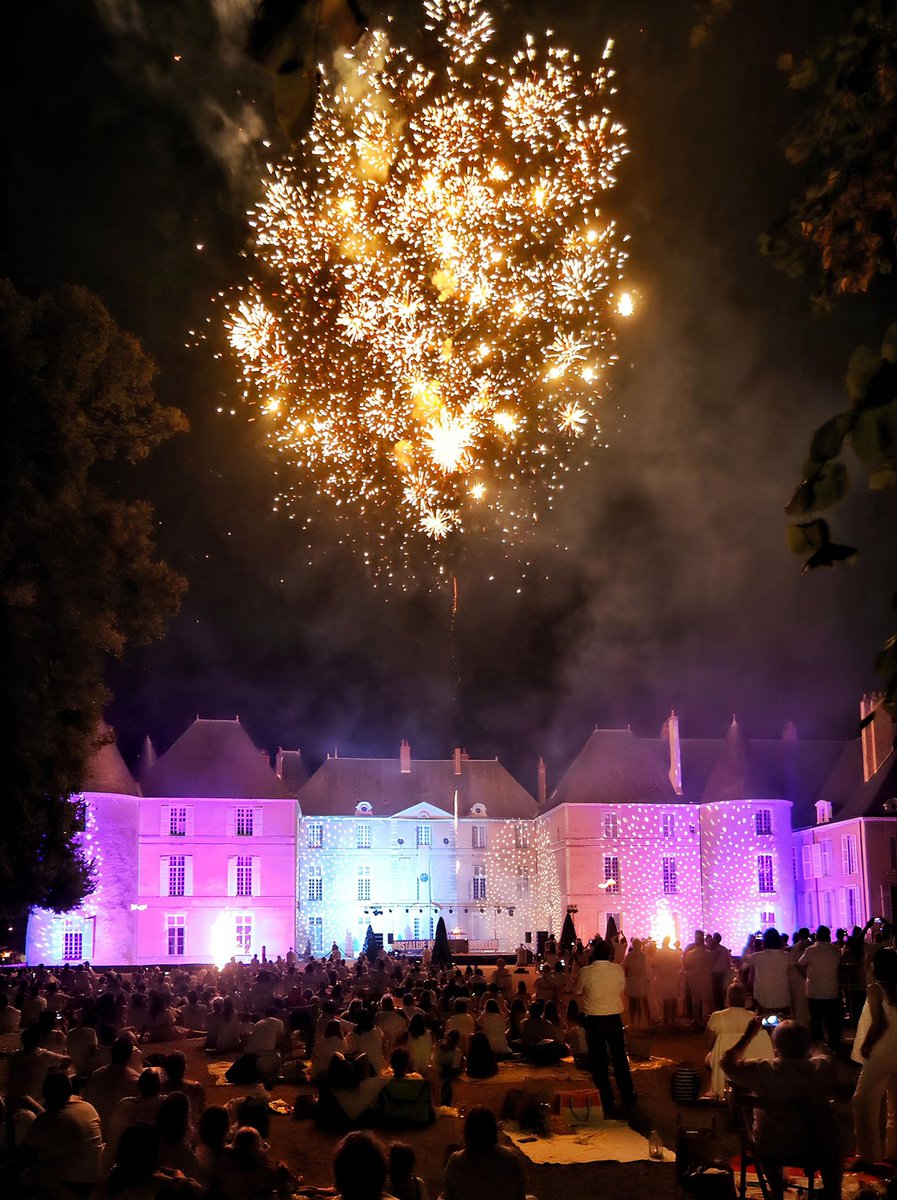 🔵 𝗠𝗘𝗥𝗖𝗜 🤩| Le Château de Meung-sur-Loire a refermé ses portes après une saison 2025 rythmée par de beaux moments partagés. 

Cette année encore, vous avez été nombreux à pousser les portes du château : merci❤️

On se retrouve le 14 février👋🏻

🌐 chateau-de-meung.com