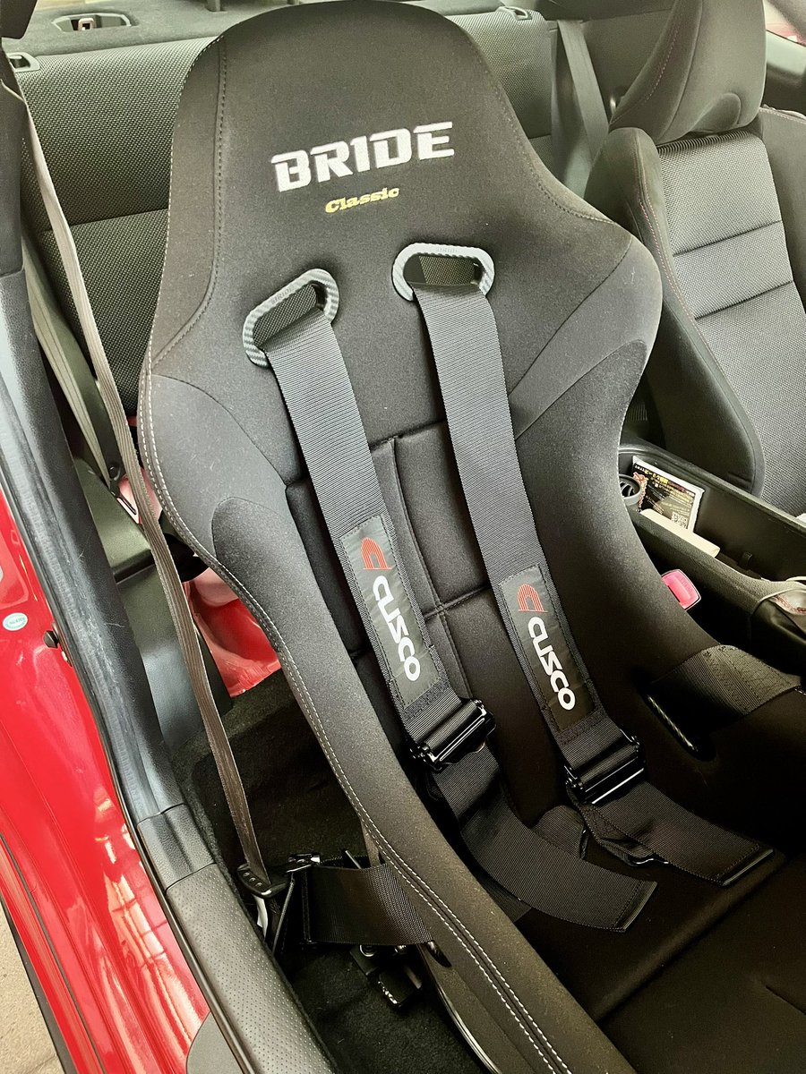 Blaues_Auto's tweet photo. 純正オプションのザックスダンパーに交換&amp;人生初のフルバケ導入。少し走ってみたけどこの脚ヤフオクで1万円にしてはとてもいい大満足😄 https://t.co/fMHJy4X7t3