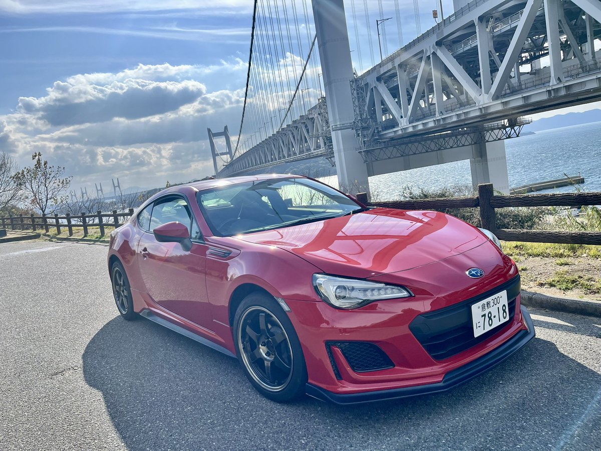 Blaues_Auto's tweet photo. 純正オプションのザックスダンパーに交換&amp;人生初のフルバケ導入。少し走ってみたけどこの脚ヤフオクで1万円にしてはとてもいい大満足😄 https://t.co/fMHJy4X7t3
