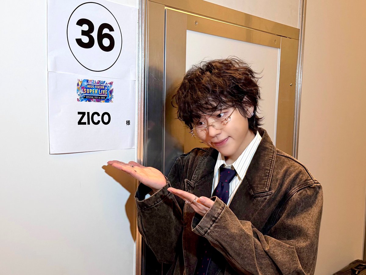 BLOCKB_JAPAN's tweet image. 2025年応援ありがとうございました!

2月はいよいよTOKYO DRIVE

みんなのDUETダンスも期待してます!! 
ﾜｯｼｮｲ!!

🚗 blockb.jp/contents/10253…

#ZICO #지코 #ジコ
#ZICO_TOKYODRIVE