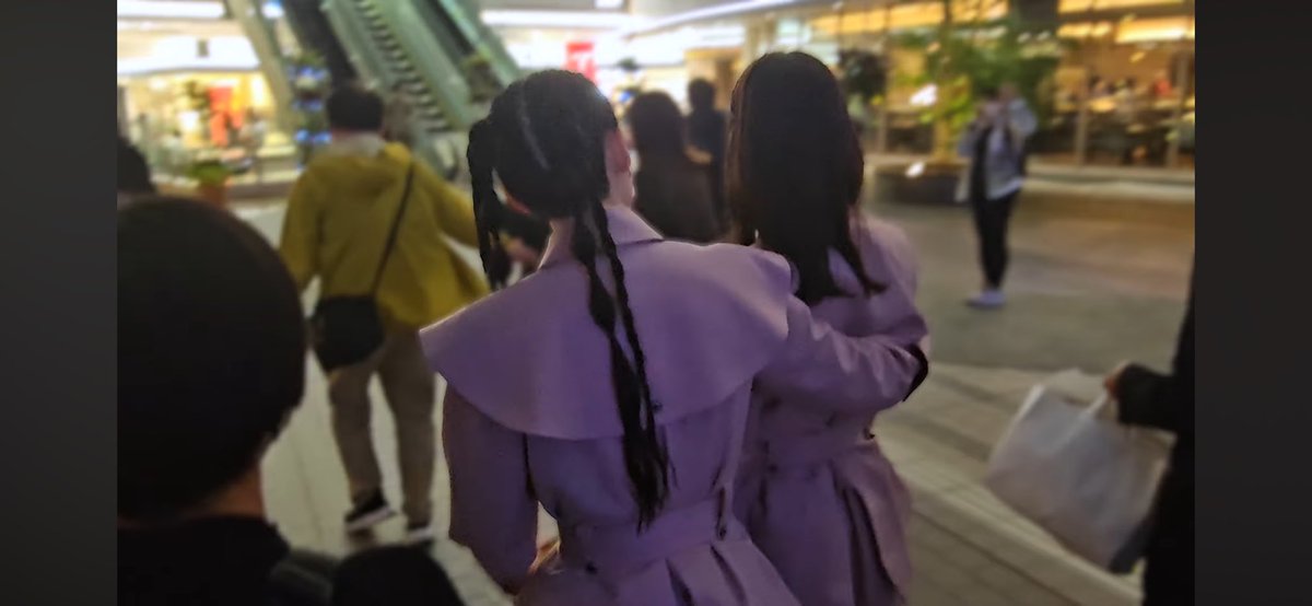ayatakacha0209's tweet photo. ラジオで言ってた「誰にも触れさせない」をめっちゃ感じる。これを撮ってるのが弟(兄)って言うのもなぁ、。これだけで涙が出てくるよ、、、
 #あ〜ちゃん  #ちゃあぽん  #西脇姉妹 https://t.co/W8ZbfzITEd