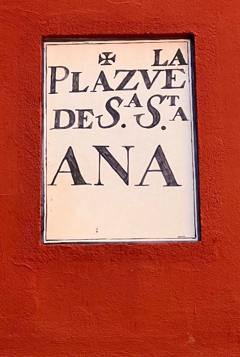 <a href="/SOSterritorios/">Red Territorios Sostenibles #RedEcoTerritorios</a> <a href="/Ayto_Sevilla/">Ayuntamiento de Sevilla</a> El día de la #Tormenta, <a href="/Ayto_Sevilla/">Ayuntamiento de Sevilla</a> cerró #Parques e #InstalacionesDeportivas, pero NO obligó a los #Bares a retirar sus #Veladores y #Terrazas.
A pocos metros está el #Pararrayos de la #IglesiaDeSantaAna, que NO sirvió de nada ante tantas mesas/sillas metálicas bajo el #Árbol.