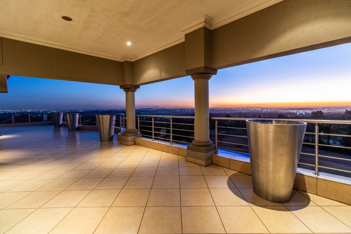 Capture_Video's tweet image. Signing off for 2025.
See you behind the lens in 2026.

#capturehdmedia #signingoff #2025 #propertymedia #propertymarketing #walkthroughvideo #realestatemarketing