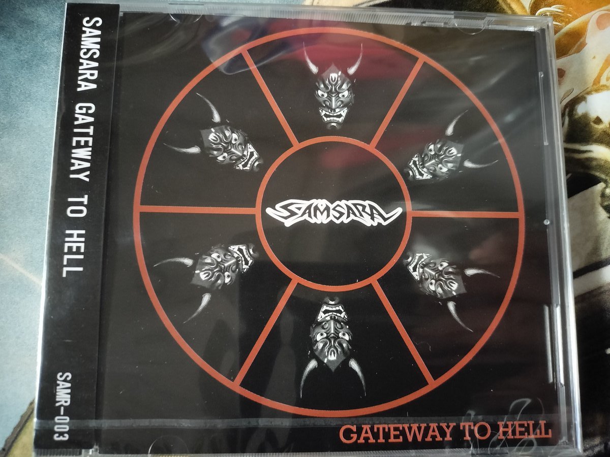 ド級の真性 PURE DOOM METAL !  

北海道より「SAMSARA」is BACK ! 

明日（1/1）より発売です！　  

店舗は3日からなのでカートにてご購入受け付けてます。  

■ SAMSARA / Gateway to Hell 2500円 
shorturl.at/9RJSd