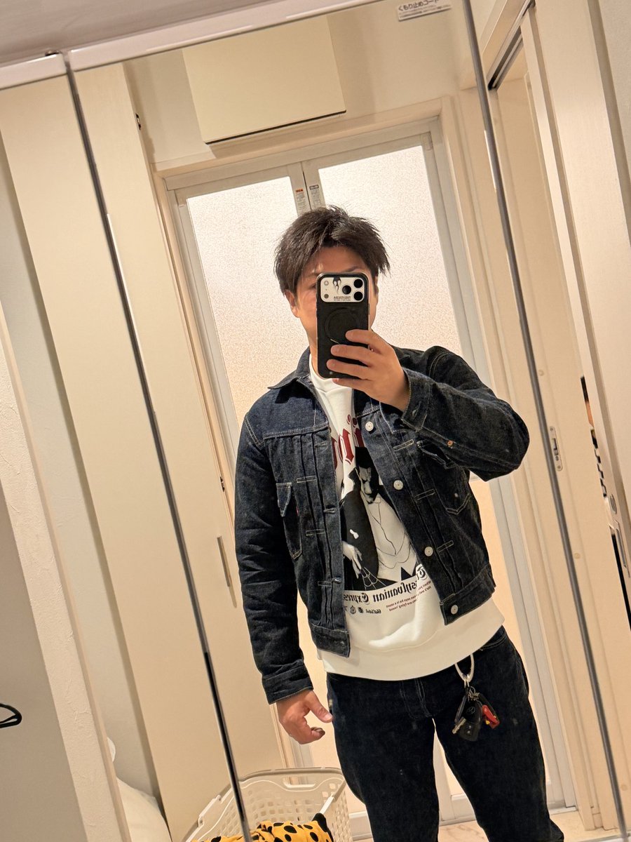rekokkoro's tweet photo. セットアップどカッコイイ 😭😭😭
ディズニーで着てくの楽しみ😊🙌
#EVILWIRE
#denimsetup https://t.co/WLRG0mzfiG
