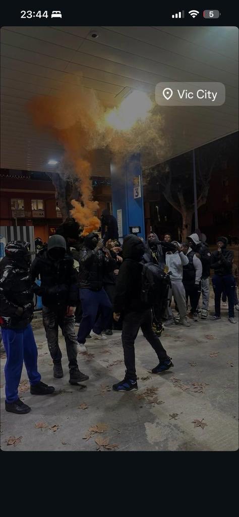 La meva ideologia política és que cap català ha d’acceptar una escena com aquesta al nostre país. A partir d’aquí, si ho resolem per les bones perfecte i si ha de ser per les males, també.