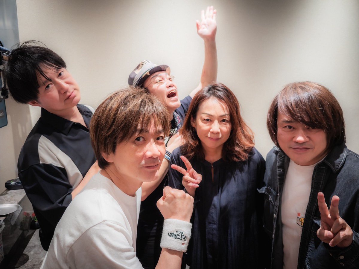 OBT_Gt's tweet photo. 12/30
miwaさんカウントダウンJAPANを終え
幕張から神楽坂へ移動。
2年連続
moZkuさんのライブで2025年仕事納めとなりました。
来年は50歳year。
半世紀の男です。
やっておきたいこと、沢山ありますので
何か企てたいと思っています。
何卒宜しくお願い致します。
#mozku
#オバタコウジ https://t.co/KrfcxmfSzK