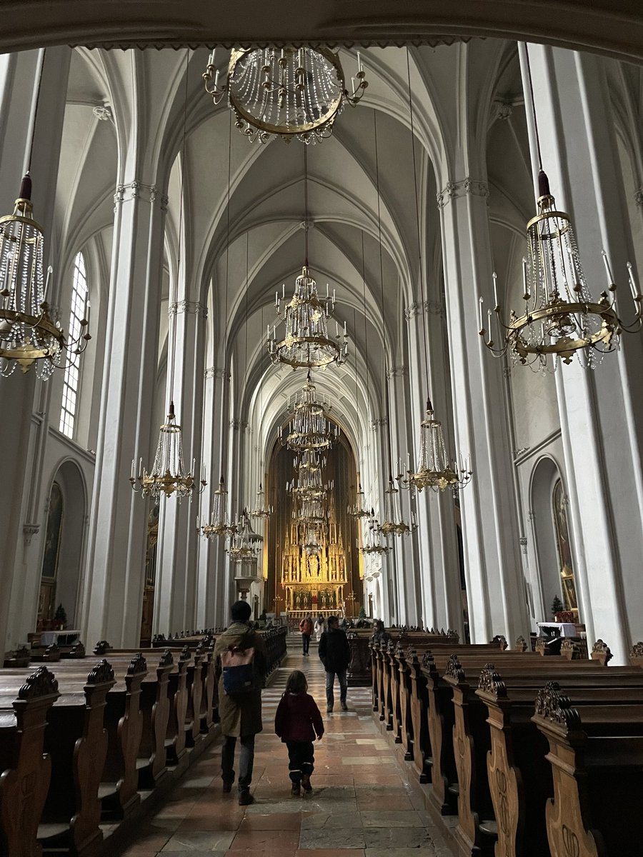 leafhappaaa's tweet image. いつも年末になると何にもしてない😱やばい！という気持ちになるのですが…今年は大きな出来事がたくさんあった2025年でした📦🕊️✈️🏀
2026年厄落として群馬帰ります！
ありがとうございました🍊🙇
来年もどうぞよろしくお願いします🙏