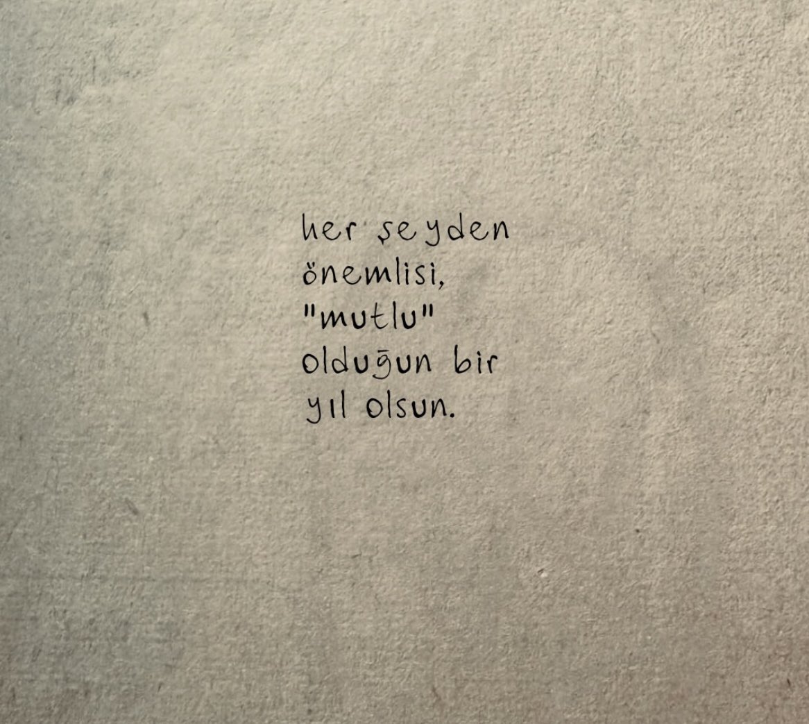 aysegulllaydn's tweet photo. Yeni yıldan dileğim ✨ 
Güzellikler gel 2026 🐞🤍 https://t.co/Yw5hFdtlzZ