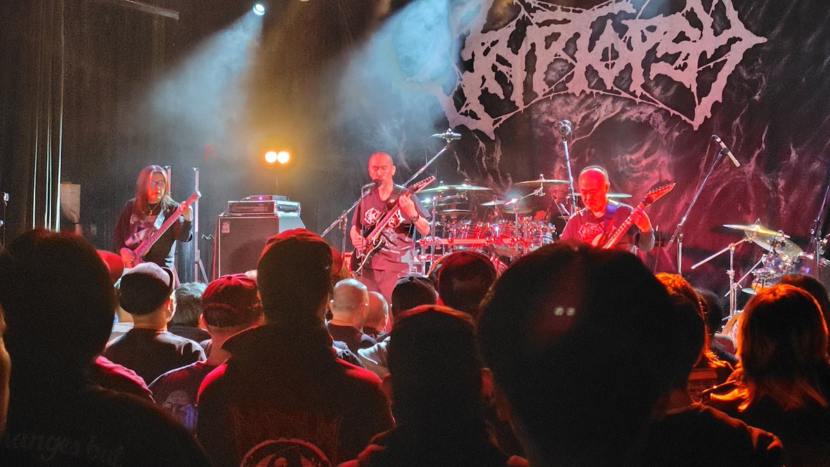 MarcyBass99's tweet photo. 今年は2月のスタジオライブから始まり
9月のVulvectomy サポート
10月の自主イベントversus
12月にはCriptophyのサポート
の4本と本数こそ少なめでしたが、新たな出会いや貴重な体験をさせていただきありがとうございました。

来年もよろしくお願いします🙇
みなさま良いお年を

#CrypticRevelation https://t.co/osdLxqchRN