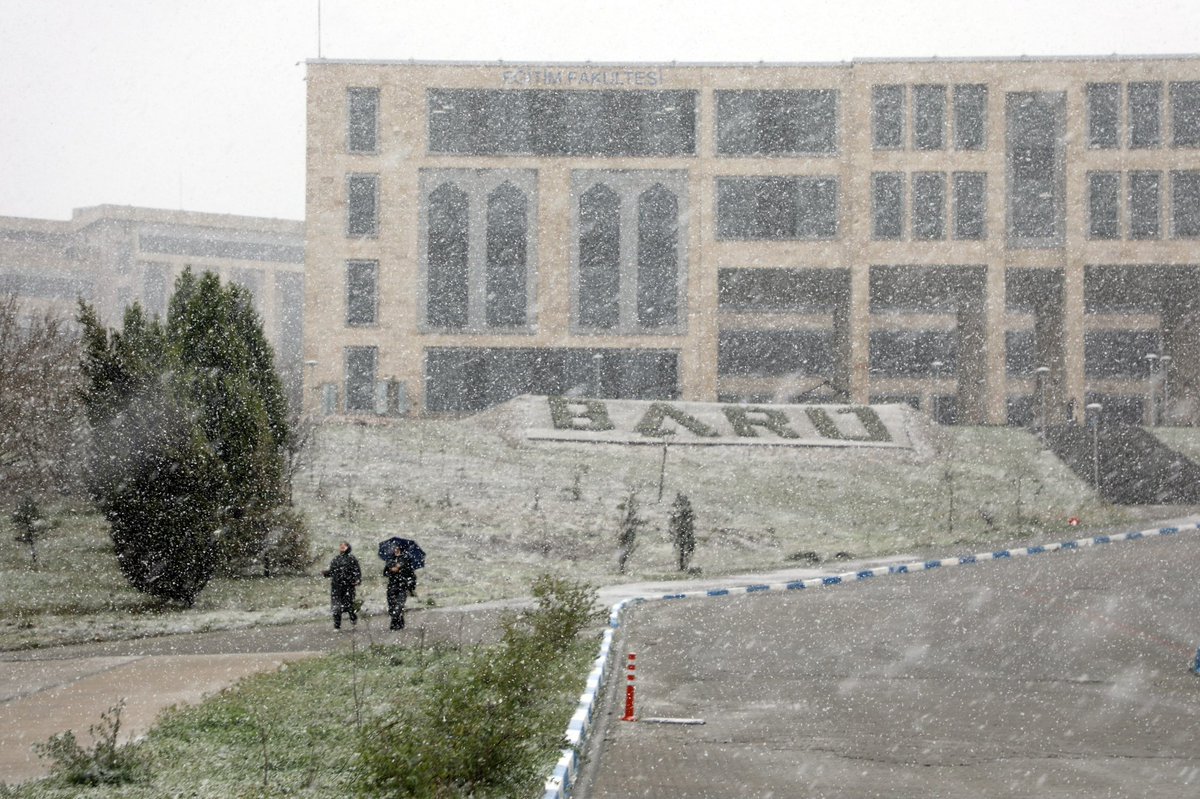 Yılın ilk karı sonunda bize de ulaştı❄️🌨️❄️

#BARÜ