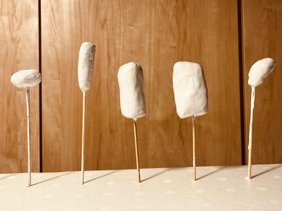 『ただならぬみせ：小さいおじさんの国立』2025年は、ご愛顧誠にありがとうございました。元旦1/1(祝)11-17時は、福を呼ぶ小さいおじさんの縁起物づくりをします。谷保天満宮の初詣の帰りに、どなたも「さえき洋品⚫︎(南武線谷保駅南口徒歩0分)」へどうぞ。#ACKT #ただの店 #国立市 #谷保 #谷保天満宮