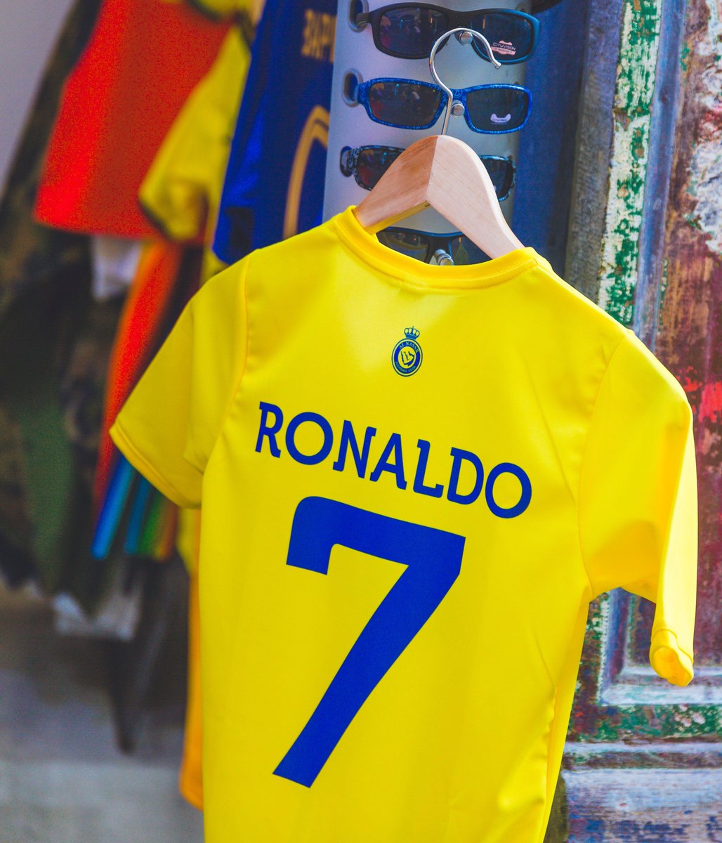 Coral's tweet image. 𝐂𝐫𝐢𝐬𝐭𝐢𝐚𝐧𝐨 𝐑𝐨𝐧𝐚𝐥𝐝𝐨'𝐬 𝐬𝐭𝐫𝐞𝐚𝐤 𝐞𝐧𝐝𝐞𝐝!

Ronaldo has scored a hat-trick every calendar year between 2010 and 2024... but he's failed to score a treble in 2025. 

At 40 years old, how much longer do you think we'll see the Portuguese superstar playing? 🇵🇹