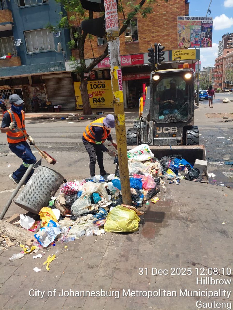 CleanerJoburg's tweet photo. Assist in ensuring that 2025's waste is buried in the past and let us all embrace a new clean city. Let us   welcome a litter free 2026  - by refraining from dumping waste illegally and littering @CityofJoburgZA @DadaMorero https://t.co/gYltNpO3EW