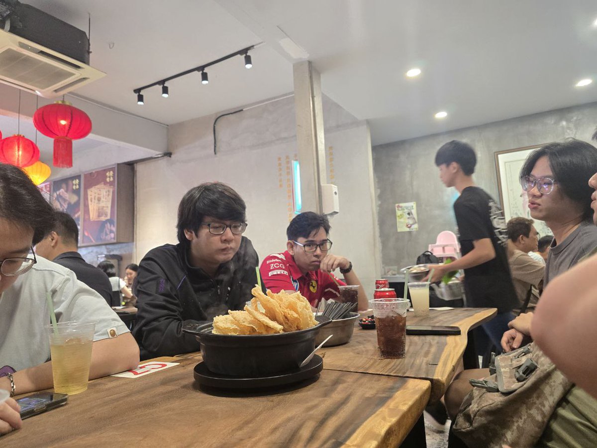 [2025 OPTCG Recap]
Did more travelling this year. 🇲🇾🇹🇼

A year filled with lots of first time.

Did better than expected this year.

Thanks to all the people who made 2025 an amazing one ✌🏼
To a better 2026!