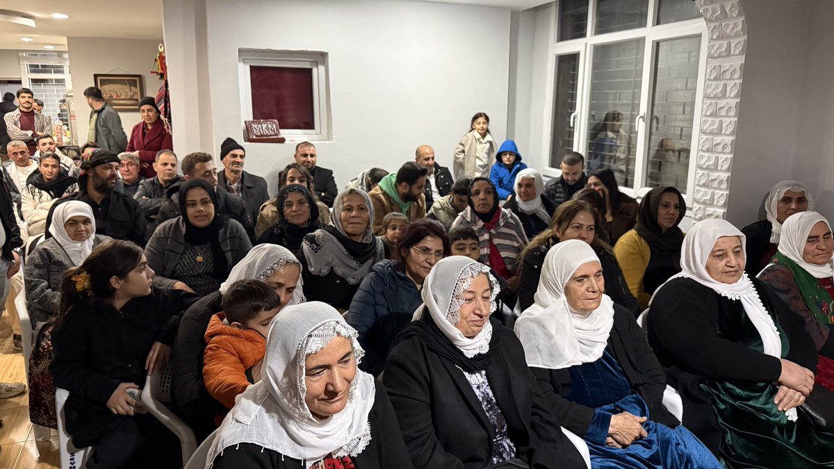 01anavarza's tweet photo. Ji bernameya sala nû!
#anavarza #salanû #sersal #huner #bername https://t.co/DoZh0FQXhl