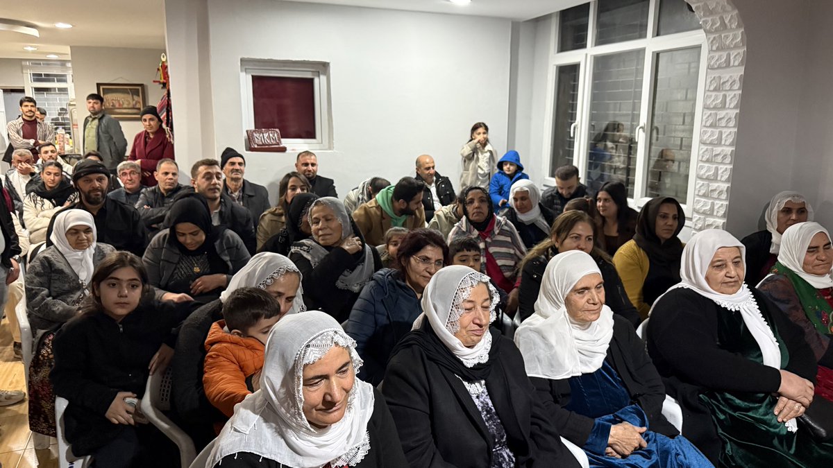 01anavarza's tweet photo. Ji bernameya sala nû!
#anavarza #salanû #sersal #huner #bername https://t.co/DoZh0FQXhl