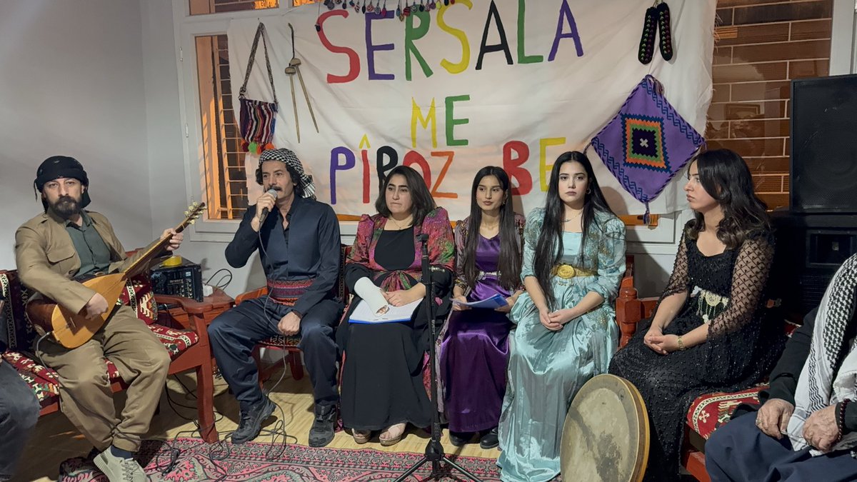 01anavarza's tweet photo. Ji bernameya sala nû!
#anavarza #salanû #sersal #huner #bername https://t.co/DoZh0FQXhl
