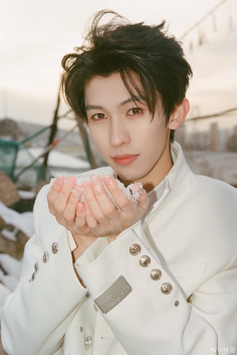 [251231] LinMo Weibo Update!💛

ทิวทัศน์อันงดงาม

-2-

🔗 weibo.com/6108312042/524…

#หลินโม่ #林墨 #LINMO