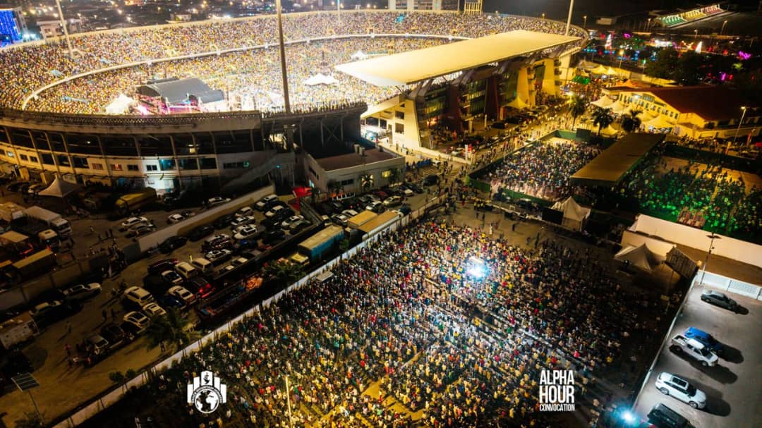 REAgyemang's tweet image. JESUS IS STILL AT WORK. HE WILL CROSSOVER WITH US TONIGHT...

If you were among those who were locked outside the stadium, dont be perturbed. Jesus saw you and you will be surely amazed of what will happen in your life in Jesus name.

#AlphaHour #PastorElvis…