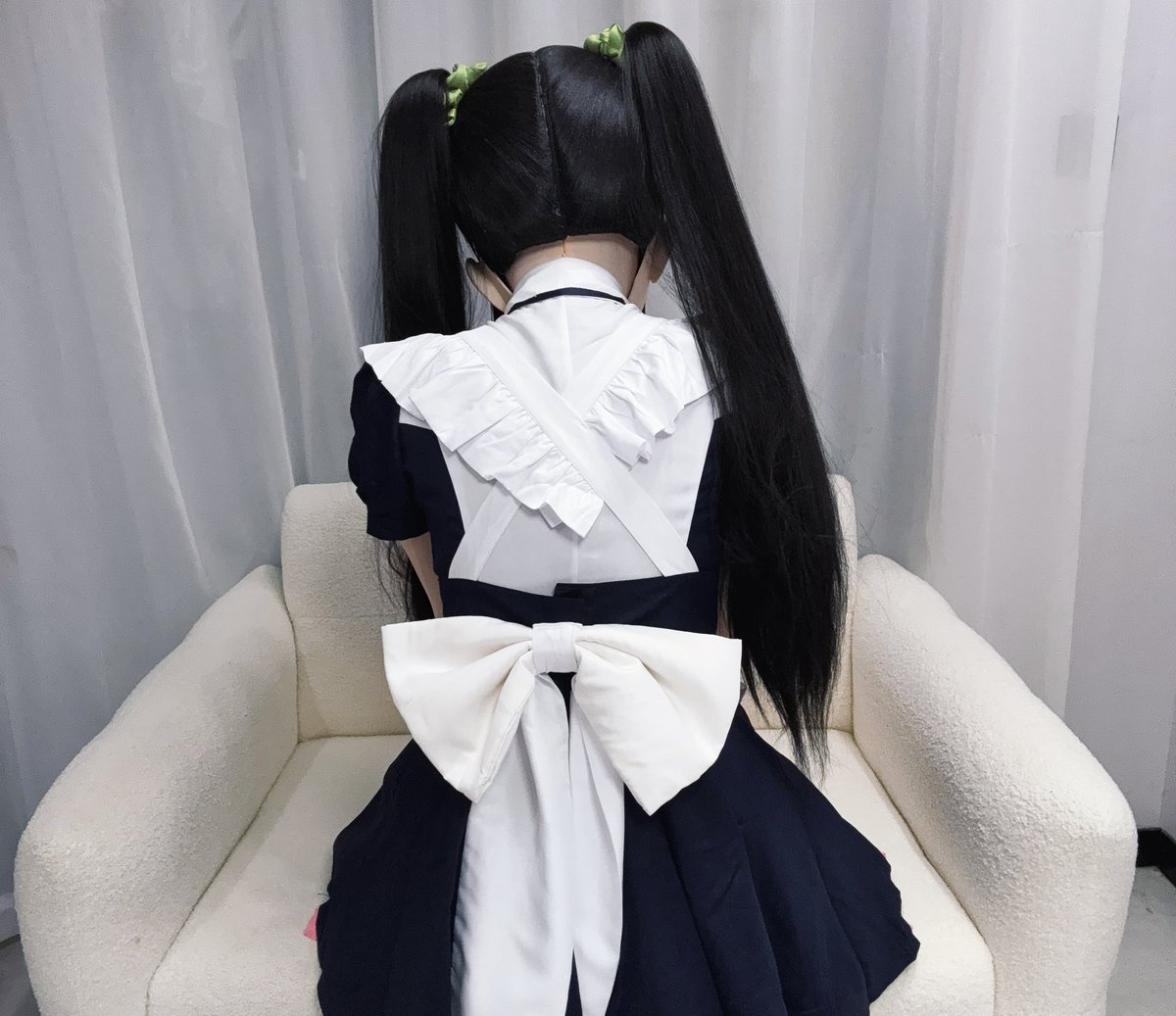 Yukigrumi's tweet photo. 就在刚刚
沙发上落下个“东西”
店长怀疑是梦千落下的…
#kigurumi #着ぐるみ #アキバ冥途戦争 https://t.co/wtGpdnF93e