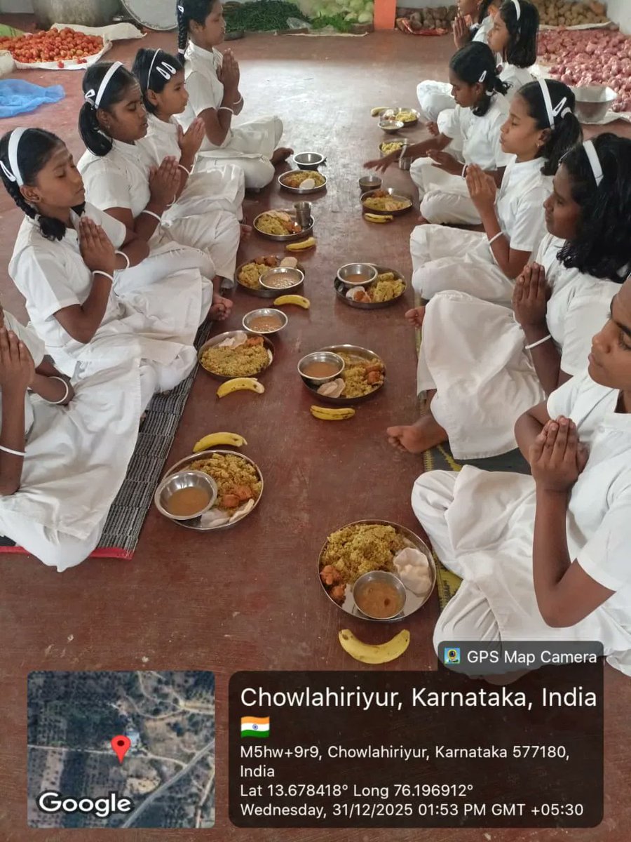 dbrars755's tweet photo. Todays menu has been changed due to childrens day programme #SocialAudit_SWDMeals #SocialWelfare_Karnataka https://t.co/OvDGe9WeOO