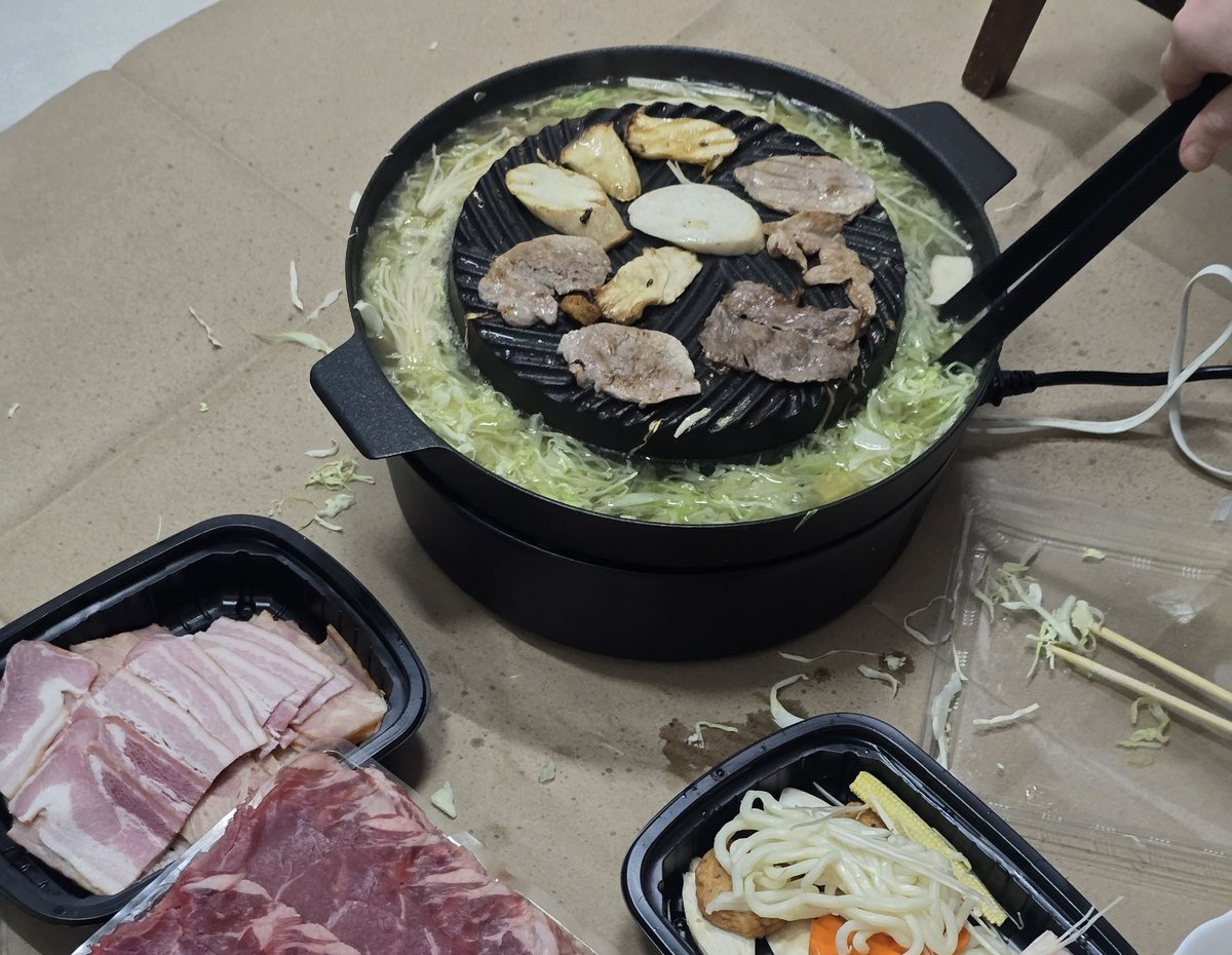 กลับถึงบ้าน ที่บ้านเริ่มละ ชั้นไม่กล้าขอไปคืนนี้เลย ดูอยู่บ้านกะดั้ย