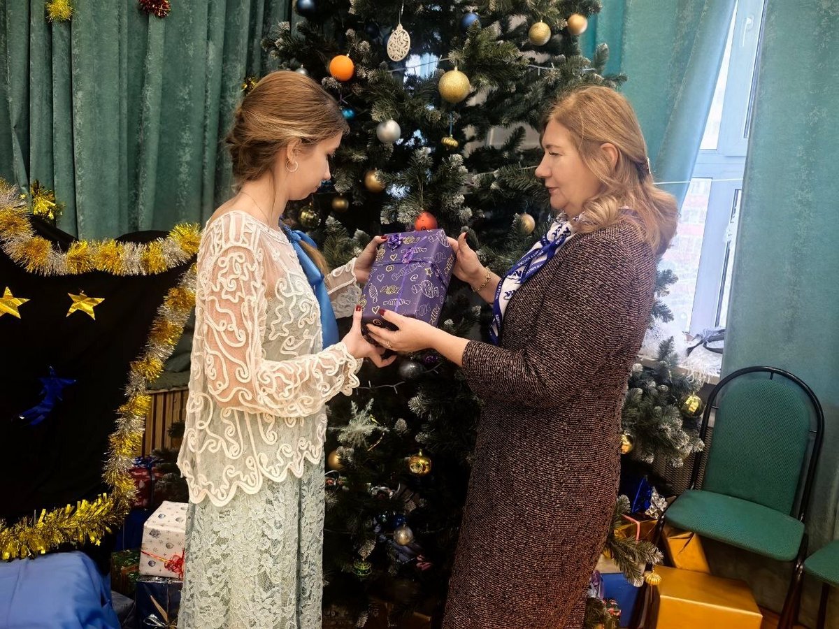 🎄✨ **Волшебство Нового года в Балашихе!** ✨🎄

Новый год — это время, когда сбываются мечты, особенно детские. 🎁😍 Депутаты Балашихи не остались в стороне и с радостью поддержали благотворительную акцию «Ёлка желаний». 🌟

Каждая открытка на ёлке...

 vk.com/balashiha_stol…