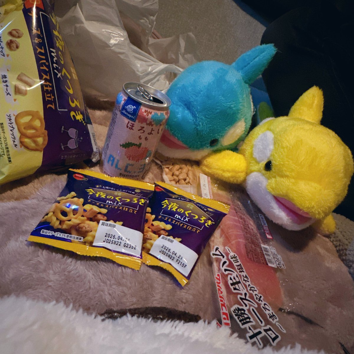 今年の年越しは車中泊で🚗³₃
旦那と今から飲みます☺️🥂 明日も鴨シー！