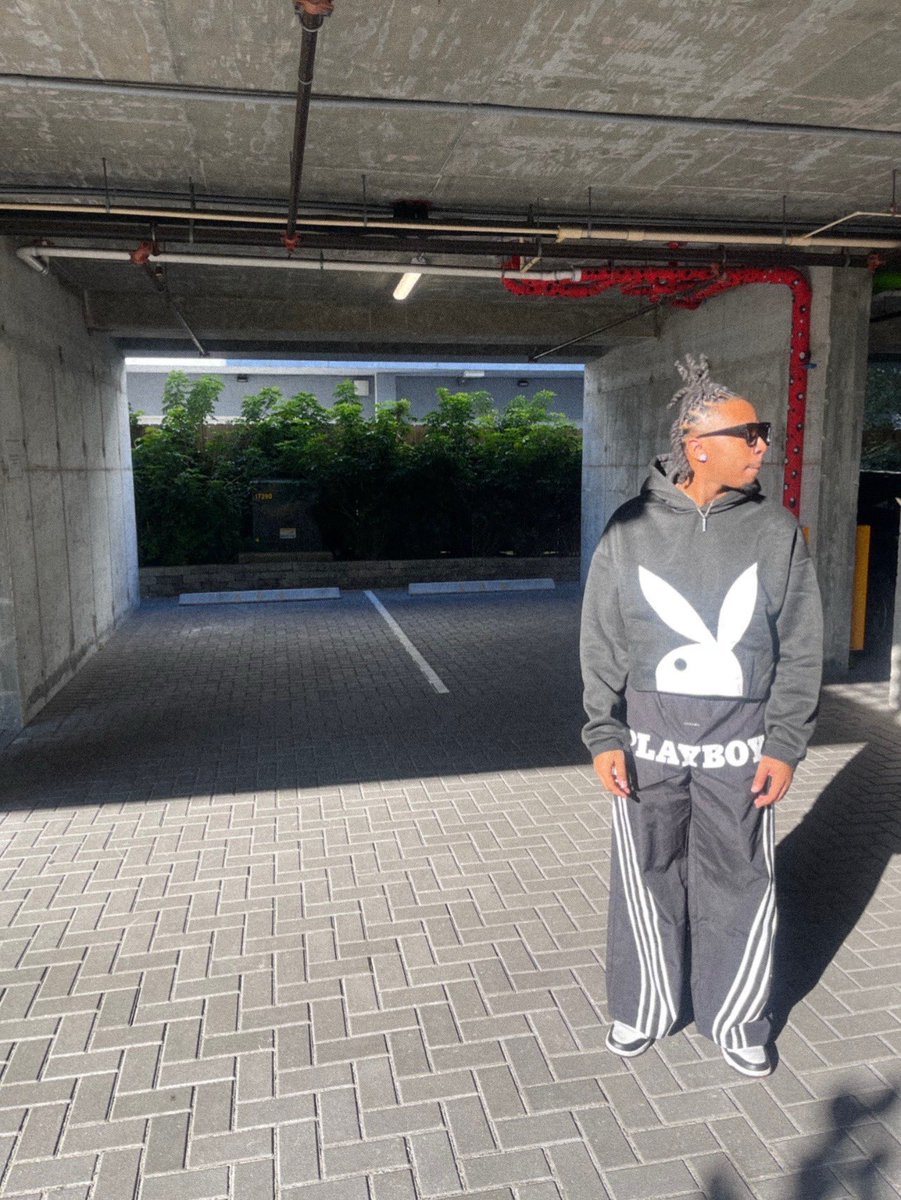 hesoadonis's tweet photo. 🏴‍☠️🏴‍☠️🏴‍☠️🏴‍☠️ https://t.co/UhVbQUMKXe