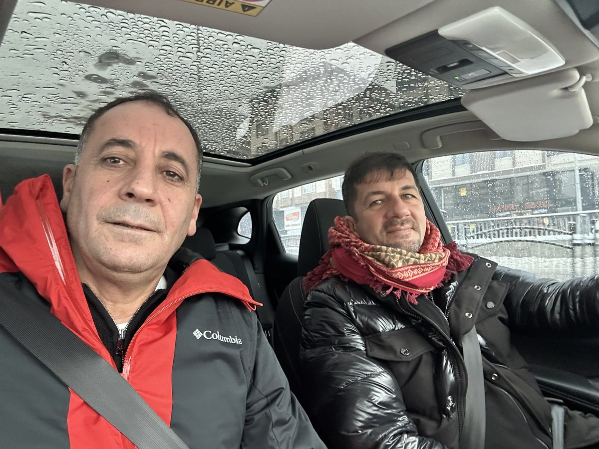 Karın, soğuğun ve zorlu hava koşullarının hayatı durma noktasına getirdiği anlarda, görevinden vazgeçmeyen sağlık çalışanlarımız; fedakârlığınız, sabrınız ve insan hayatına verdiğiniz değer her türlü takdirin üzerindedir. Şube olarak sizden gelecek talepleri karşılamak için