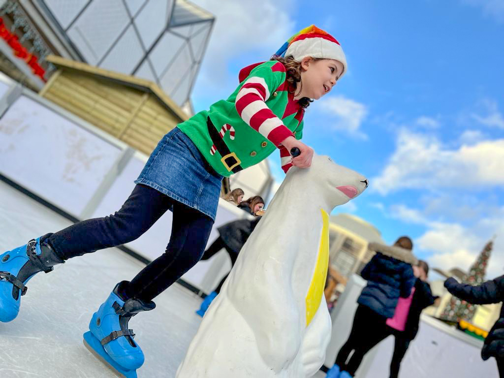 BuryStEdBeyond's tweet image. ⛸️ Put your skates on and glide into the New Year at the FREE Christmas Ice Rink — open in Charter Square at the Arc Shopping Centre until 5 January!

Brought to you by @ourburysteds, @bstetc &amp;amp; Arc Shopping Centre.

👉 visit-burystedmunds.co.uk/events/bury-st…