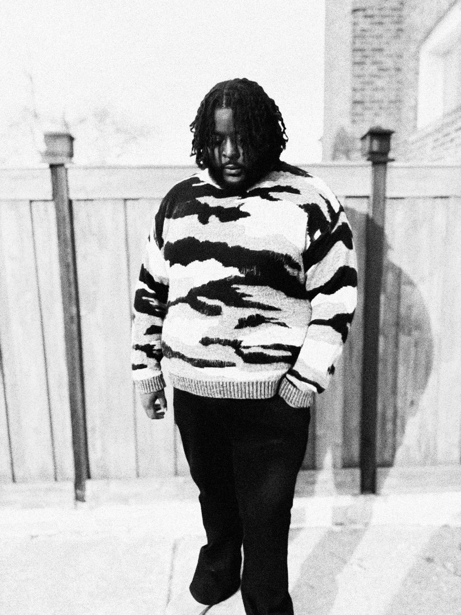 _KingMook's tweet image. I made 32 a couple weeks ago. Shit got me feeling like I’m hitting a stride. Family good, work good, and I think I want to take a vacation soon. Somewhere warm.  Anyway tho, quick check in and I’m on my way. 

Yall be good. I’ll be around. 

Oh, and Happy New Year ✌🏿