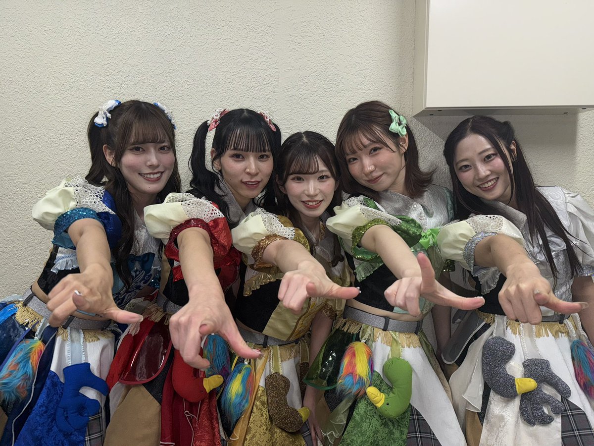 第9回 ももいろ歌合戦@武道館
ありがとうございました🐕❤️‍🔥
武道館という大きな場所で感じたぬくもりを、これからの活動にしっかりと繋げていきたいです‼︎

▼豆柴の大群 MVはこちら
youtube.com/playlist?list=…
 
2026年も、全力で走りながら、
豆柴の大群らしくHappに進んでいきます🐾

よろしば‼︎