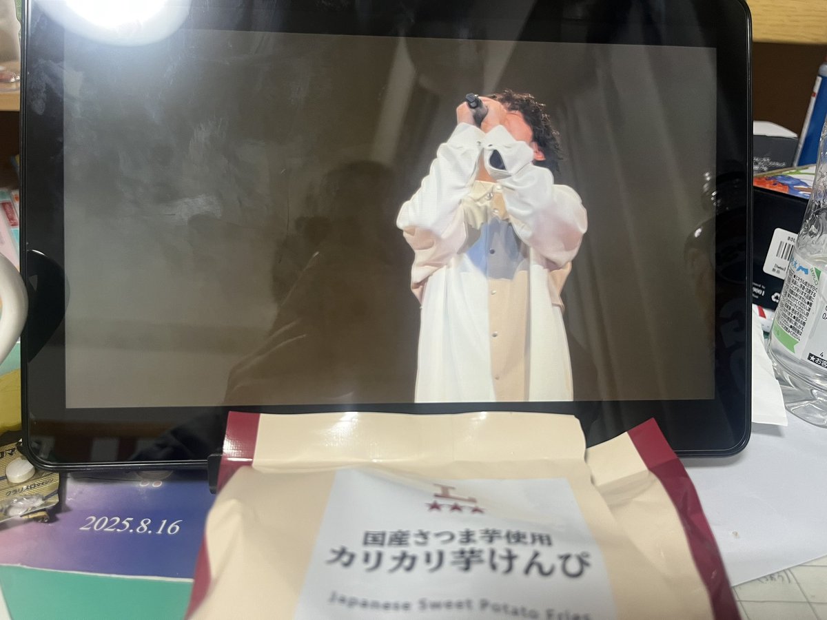 murafui_os's tweet photo. あいすけには芋けんぴが合う https://t.co/7uc2VBH1Hz