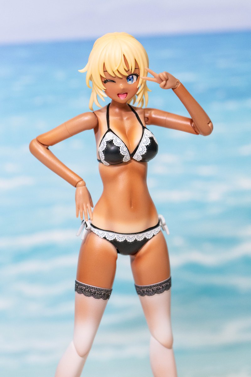 #今年いちばん作ってて楽しかった模型はこれ
#元キットと比べてみましょう 
いろいろ初挑戦してみた作品です。
作ってて一番楽しかったのは、やっぱりこれですね。
#創彩少女庭園