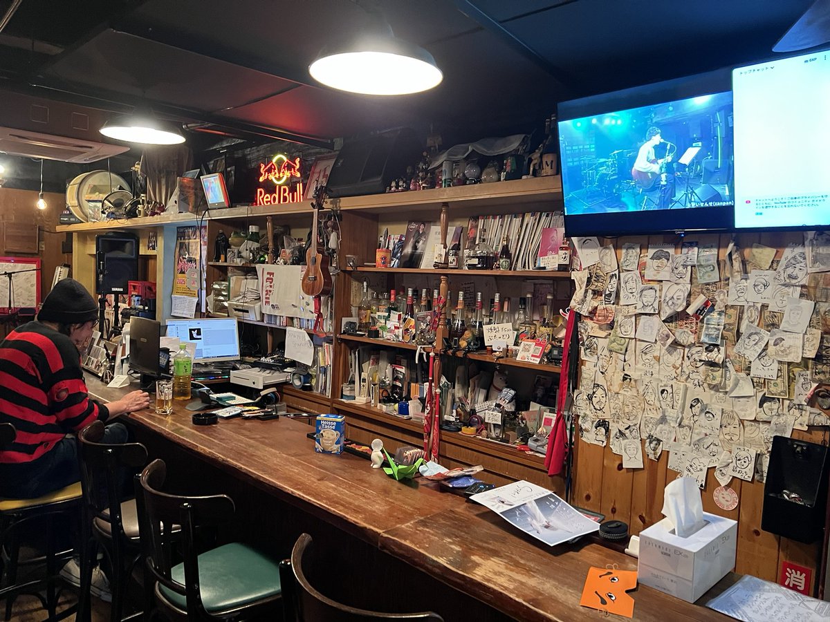 12月31日(水)のAM、Openしました！
ダラダラやってます。
今日のBGVは福島県郡山市のピークアクションのカウントダウンライブを楽しんでおります。
さあ、今日で2025年は最後。
楽しくやっていきましょう。
そしてたっちさん、鍋自体忘れるの巻。
ガンバっぺし。