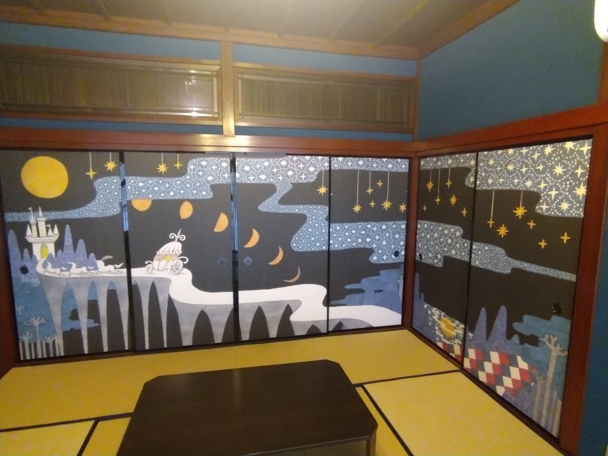 RN_fellows's tweet photo. 年末は北陸（福井&amp;金沢）へ。
1枚目 ＃福井県立恐竜博物館 綺麗な博物館。恐竜好きな人におすすめ。
2枚目 ＃おはなしのつづき @金沢 やっと行けました。昭和初期の建築を現代風にリノベーションした空間。
しっかり蟹も食べれました！
＃アイソトープ @金沢 素敵な古民家カフェでした。 https://t.co/FmJCfQSc6M