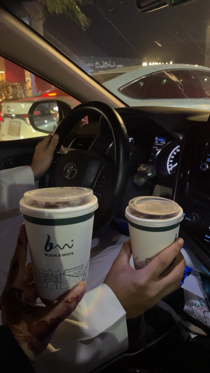 H_x1995's tweet photo. كيف حالك وأنتِ معه؟ 
بأحن حال.
فالسين سقطت من فرط الطمأنينه بوجوده. https://t.co/mpcXpS44wX