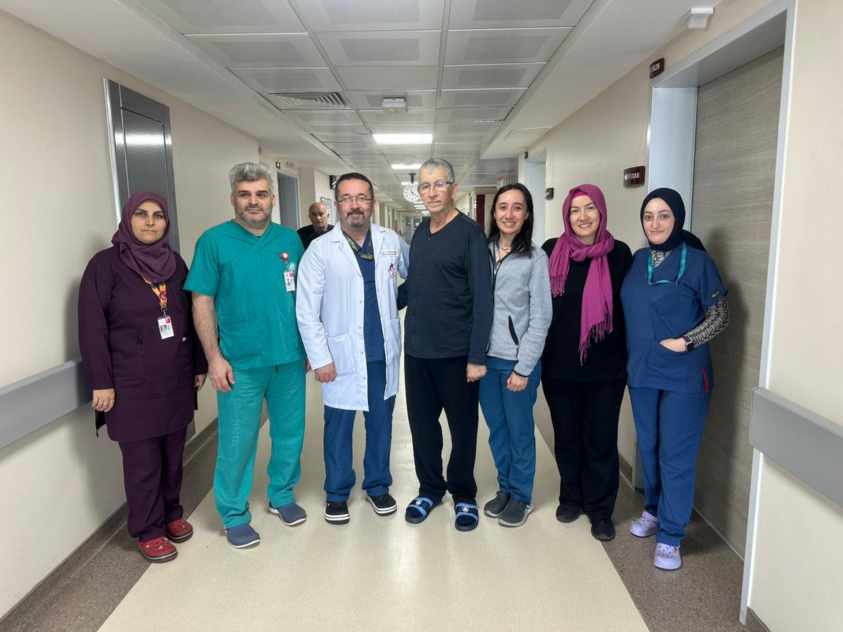 rizesaglik's tweet photo. Rize’de “Mini devre (MIECC) kullanarak küçük kesi ile dikişsiz aort kapak değişimi yapıldı.
 Haberin Detayları ⬇ ⬇

https://t.co/VkBlveRFJ0 https://t.co/fylphWBWLG