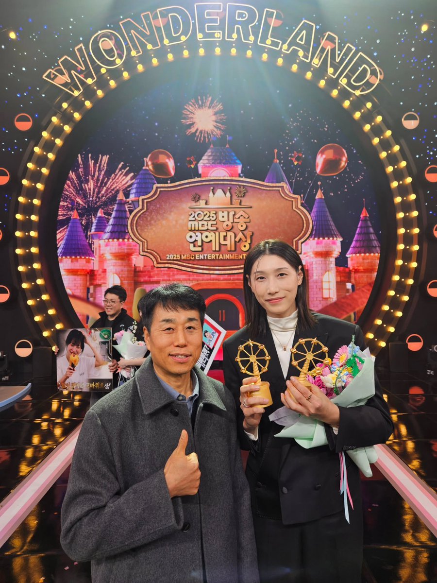 onoyk_10's tweet photo. 상화쌤 인스타에 김연경 💕

https://t.co/hLKAf3W9WT https://t.co/FyDWkth0M8