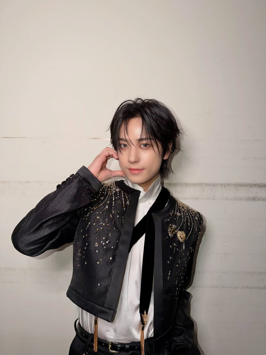 🔴第76回NHK紅白歌合戦⚪️

#andTEAM #TAKI

🎥披露曲'FIREWORK'パフォーマンスはこちら
youtu.be/xj7hkSPwYys

🎧最新曲のStreamingはこちら
andteam.lnk.to/backtolife_jpWE

YouTube🔗youtube.com/@andTEAM_offic…
Instagram🔗instagram.com/andteam_offici…
TikTok🔗tiktok.com/@andteam_offic…

#NHK紅白