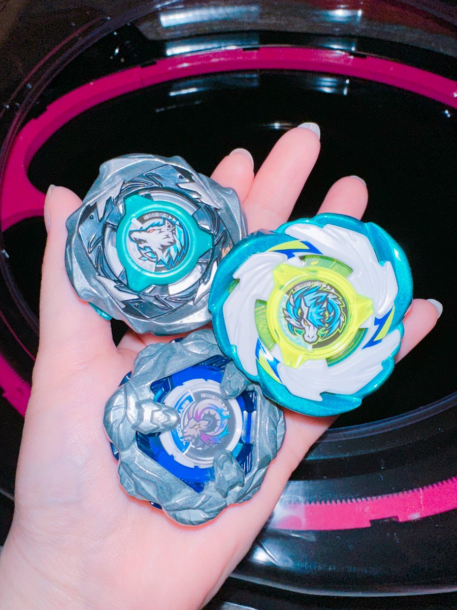 .

暇すぎてベイブレード始めました()

.