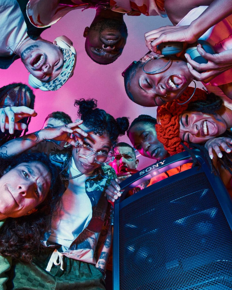 sonyitalia's tweet photo. Per un Capodanno davvero indimenticabile serve un audio… ULT! 🔊✨
Prepara il countdown 2026 con la gamma ULT, la compagna ideale per ogni festa.
👉 Corri a scoprirla: https://t.co/BsWO1NI6vr
#SonyULT #ULTField #ULTTower #NYEParty #PartySpeakers https://t.co/Eba74jj3zg
