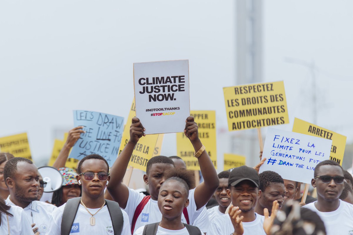 KambemboRoy's tweet photo. End of year, time for reflection.
2025 was marked by floods, pollution, deforestation, the climate crisis, and oil threats.
In the face of these challenges, we choose commitment and collective action. 
#ClimateJustice #StopEACOP #renewableenergy https://t.co/Lmg11kZjiK